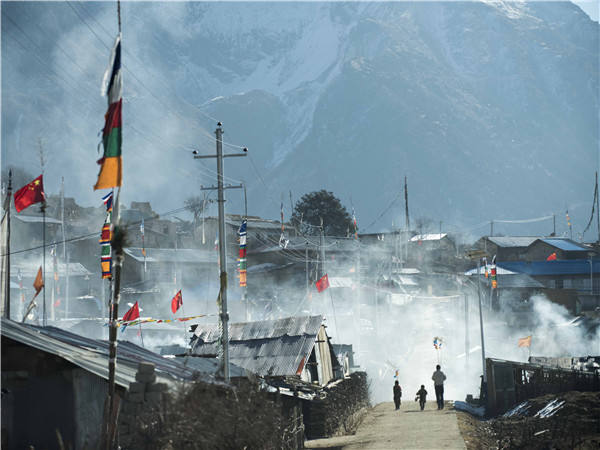 】新华社记者西藏灾区影像pg电子中国【凤凰涅槃(图5)