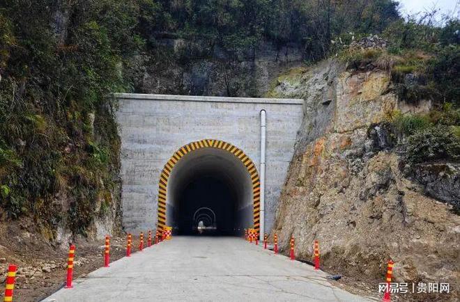 “火星”邂逅贵安深处的“世外桃源”pg电子中国网站玩转贵安 一条隧道通(图3)